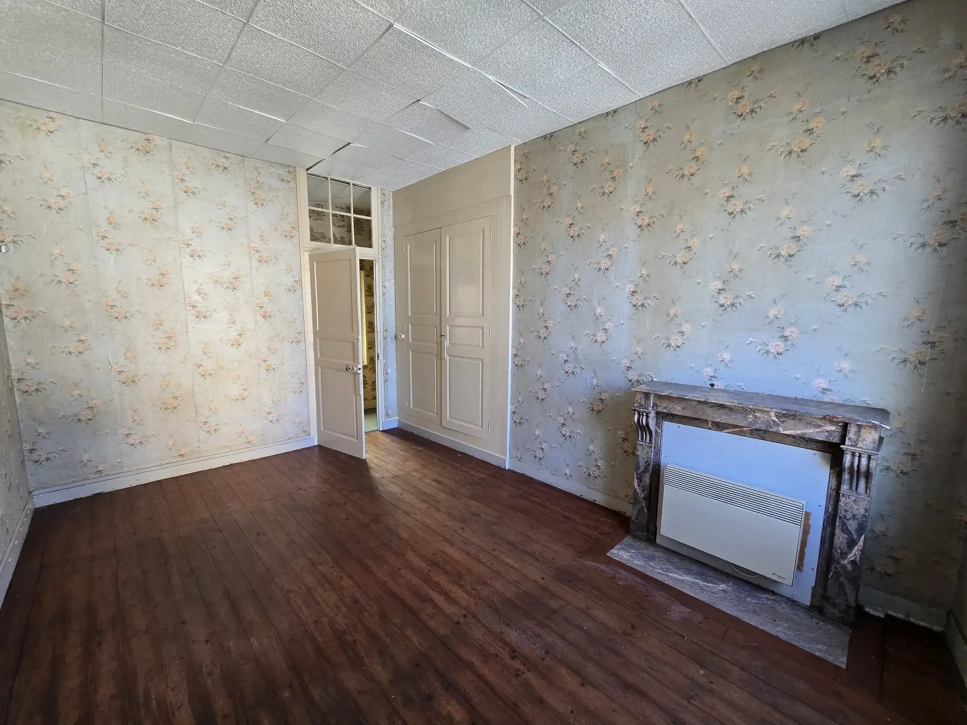 Maison à Marcon avec cour, grange et jardin – 3 chambres, 56 000 EUR 