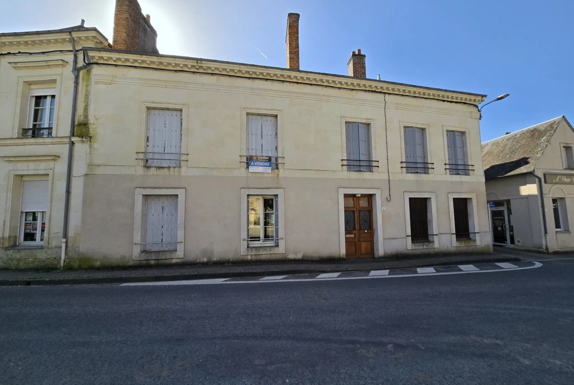 Maison à Marcon avec cour, grange et jardin – 3 chambres, 56 000 EUR 