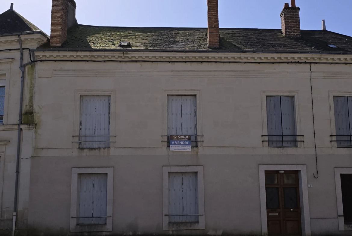 Maison à Marcon avec cour, grange et jardin – 3 chambres, 56 000 EUR 