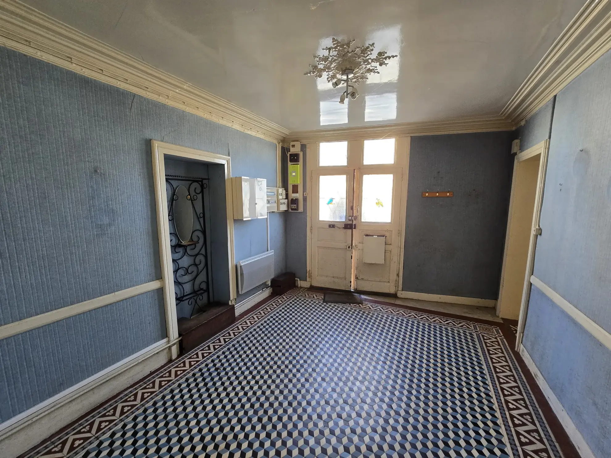 Maison à Marcon avec cour, grange et jardin – 3 chambres, 56 000 EUR 