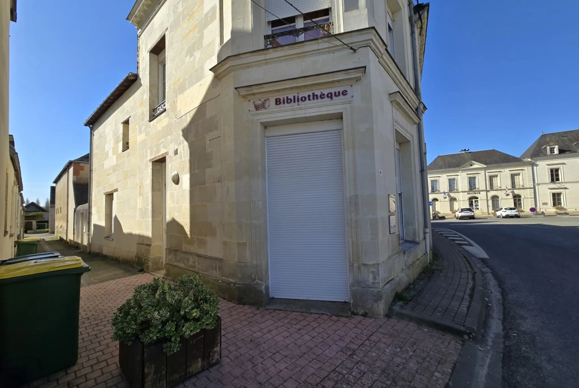 Maison à Marcon avec cour, grange et jardin – 3 chambres, 56 000 EUR 