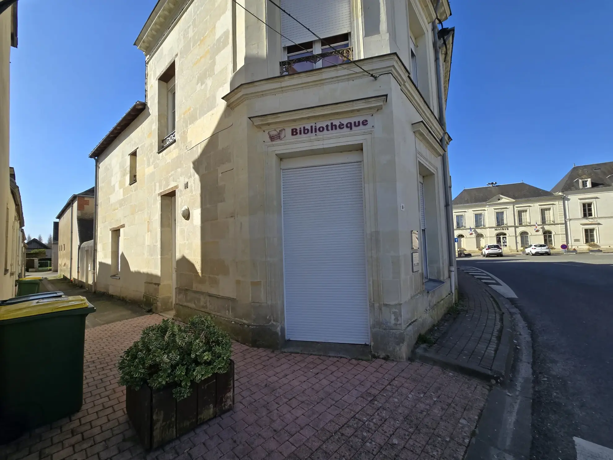 Maison à Marcon avec cour, grange et jardin – 3 chambres, 56 000 EUR 