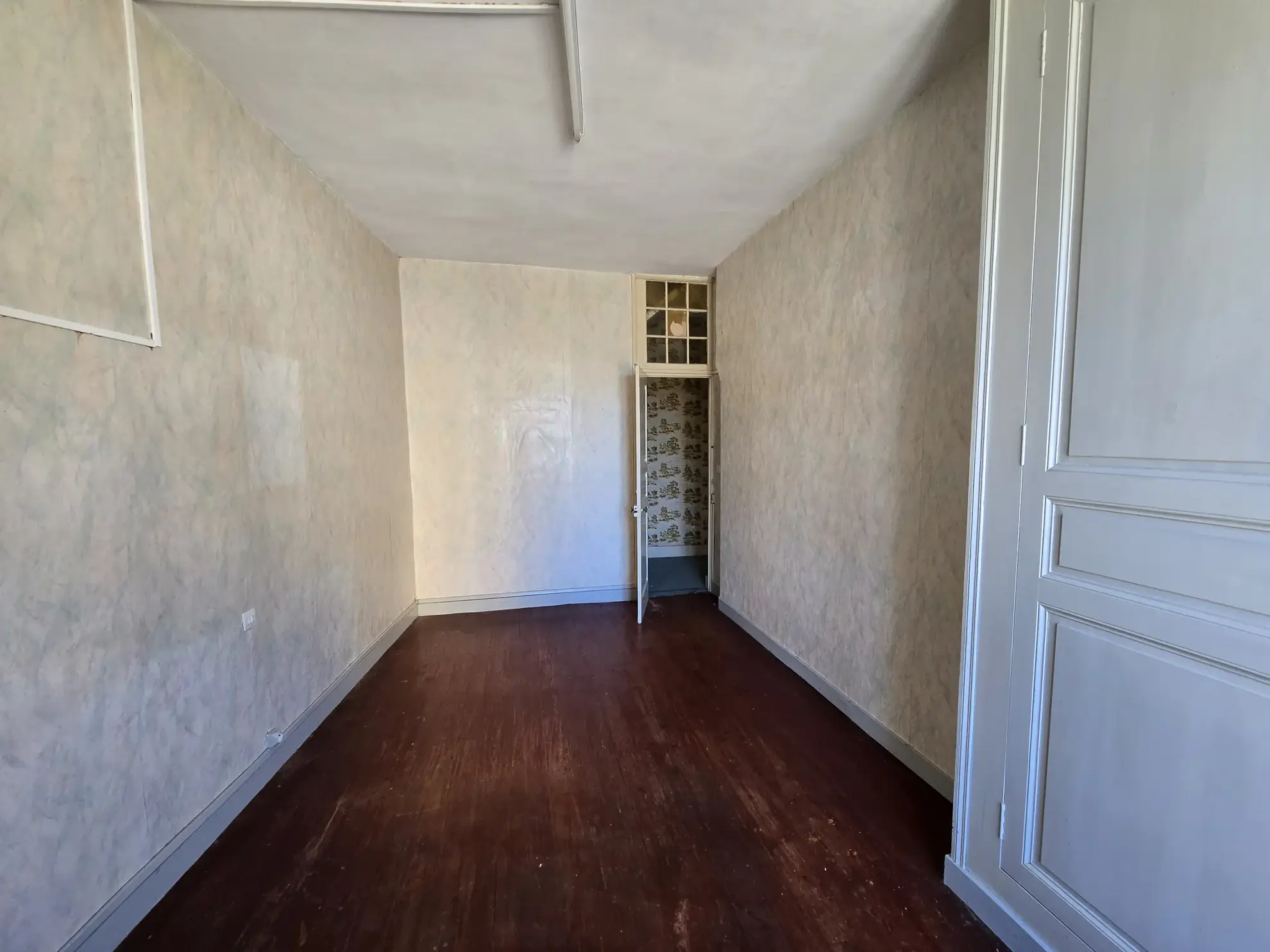 Maison à Marcon avec cour, grange et jardin – 3 chambres, 56 000 EUR 