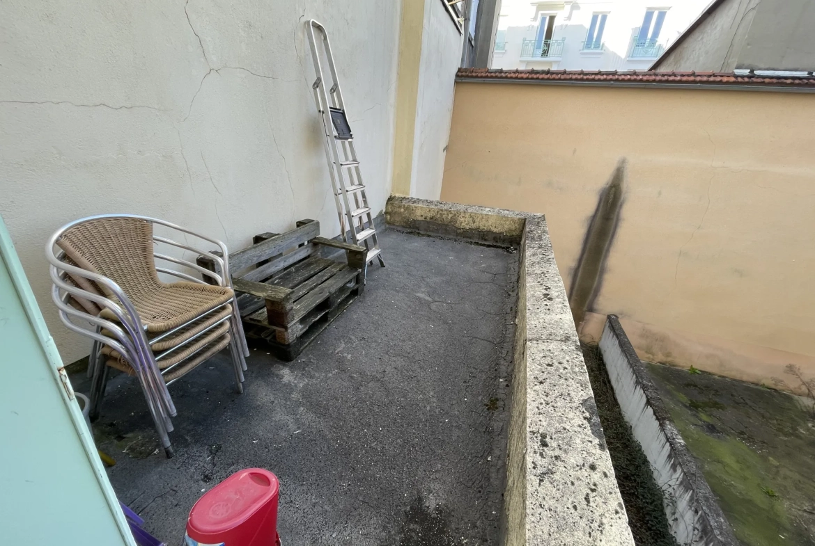 Appartement T1 bis de 33,5 m² en plein centre de Vichy avec ascenseur 