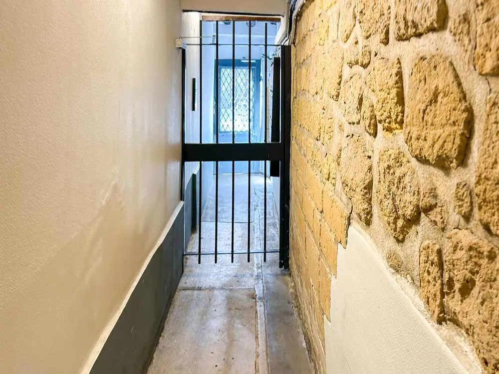 Appartement traversant de 25 m² à Paris 10ème - Village Saint Martin 