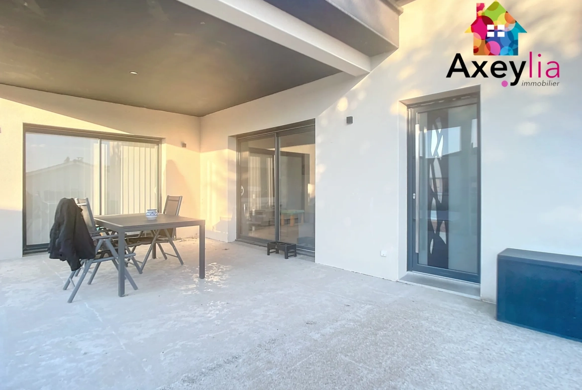 Maison récente avec piscine et terrasse à Vougy - 3 chambres - 950 m² 