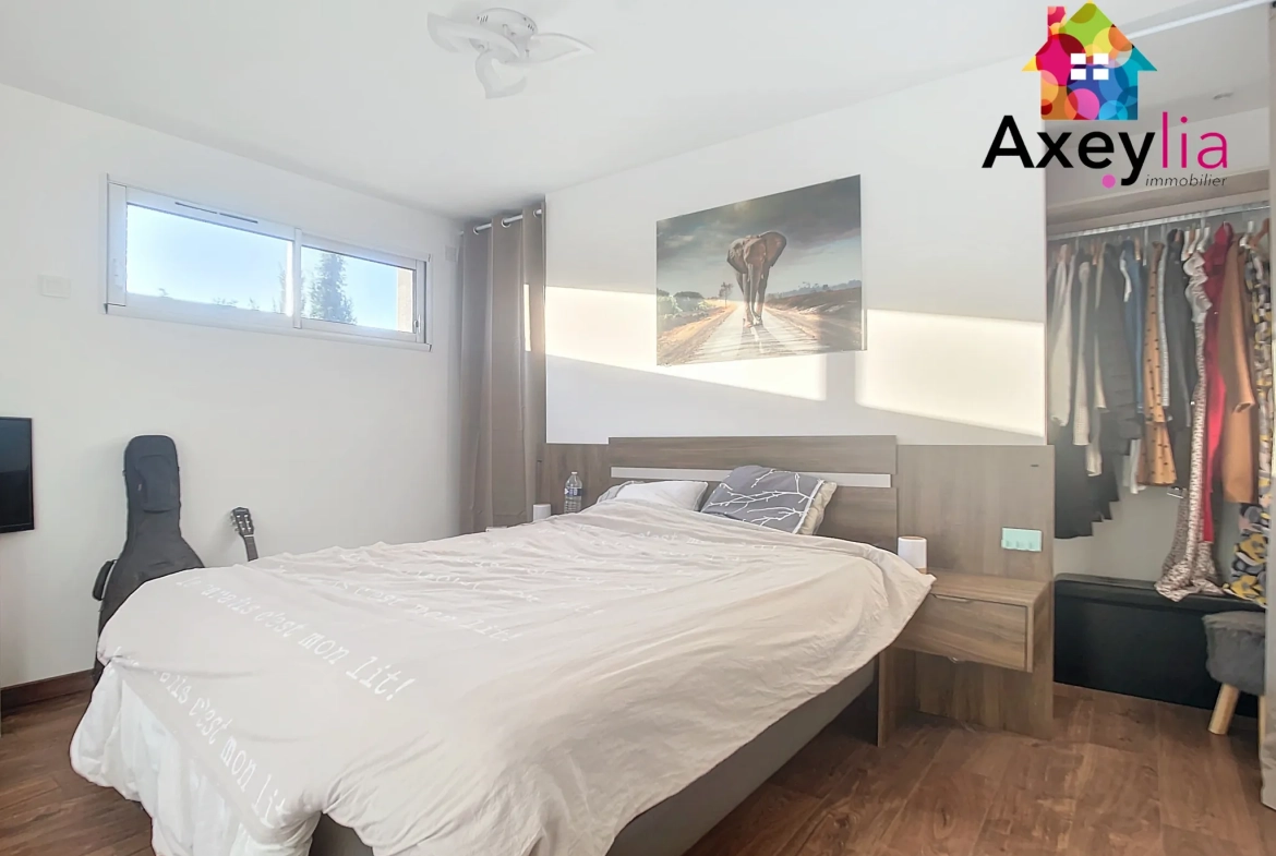 Maison récente avec piscine et terrasse à Vougy - 3 chambres - 950 m² 