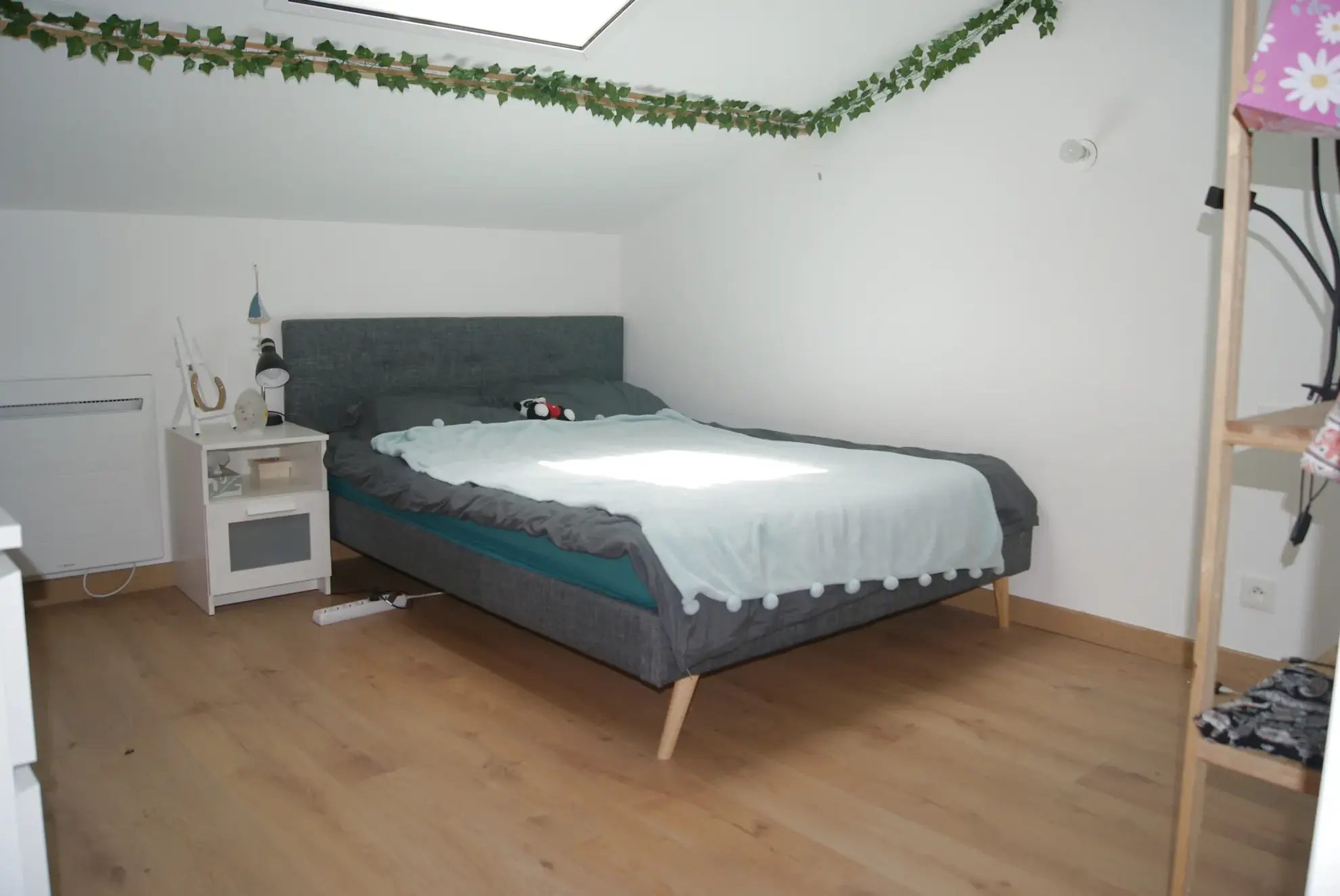 Maison T5 rénovée à Éparres proche de Bourgoin avec terrasse et parking sécurisé 