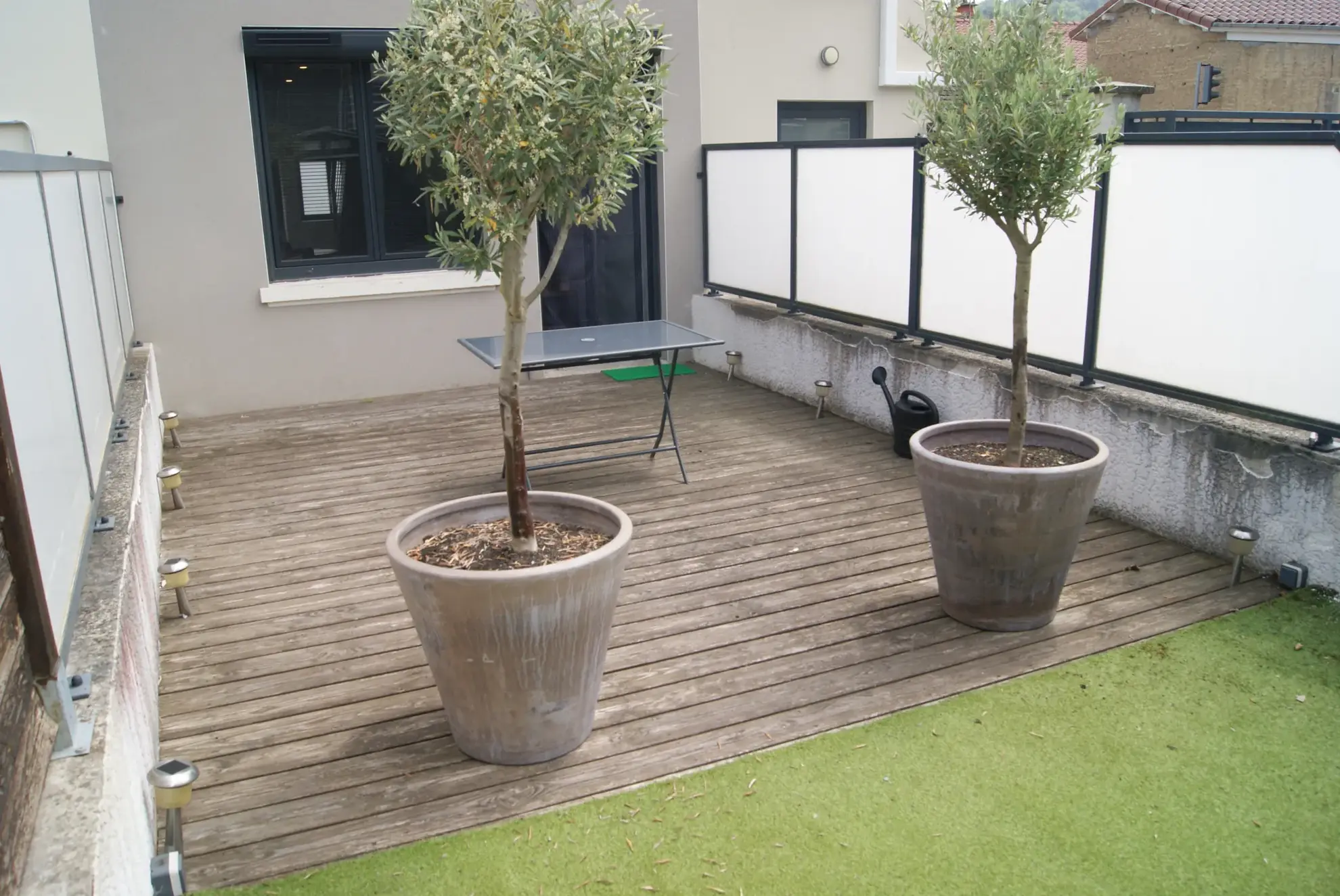 Maison T5 rénovée à Éparres proche de Bourgoin avec terrasse et parking sécurisé 