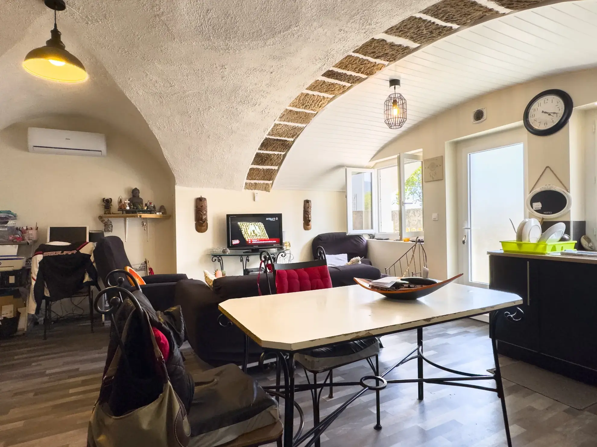 Deux appartements à vendre à Privas : 36 et 63 m² dans une copropriété calme 