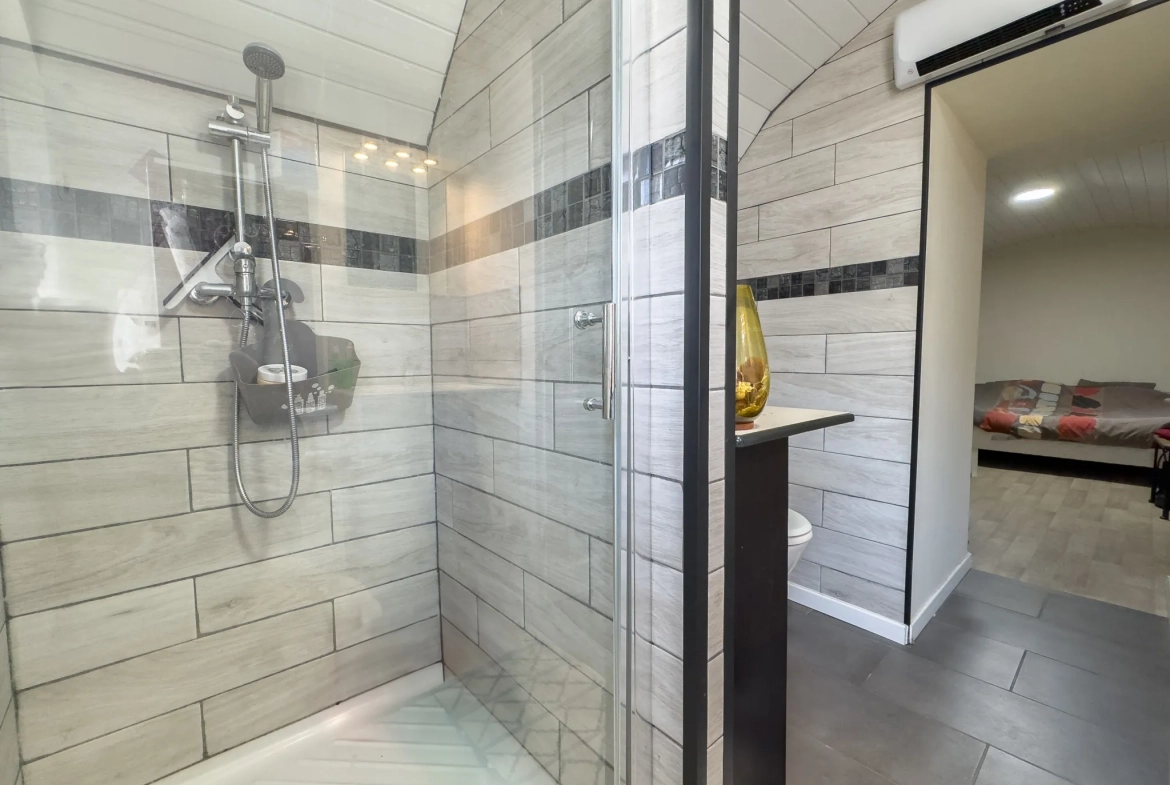 Deux appartements à vendre à Privas : 36 et 63 m² dans une copropriété calme 