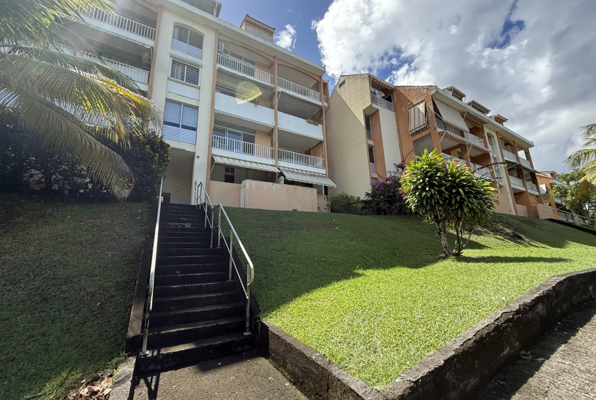 Appartement F4 avec vue mer à Schoelcher - Ravine Touza 