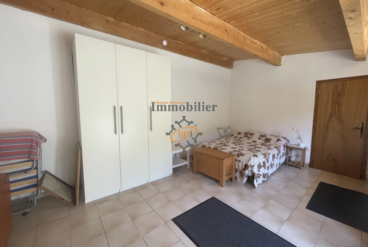 Maison de campagne avec terrain et studio à Broquiès dans la vallée du Tarn 