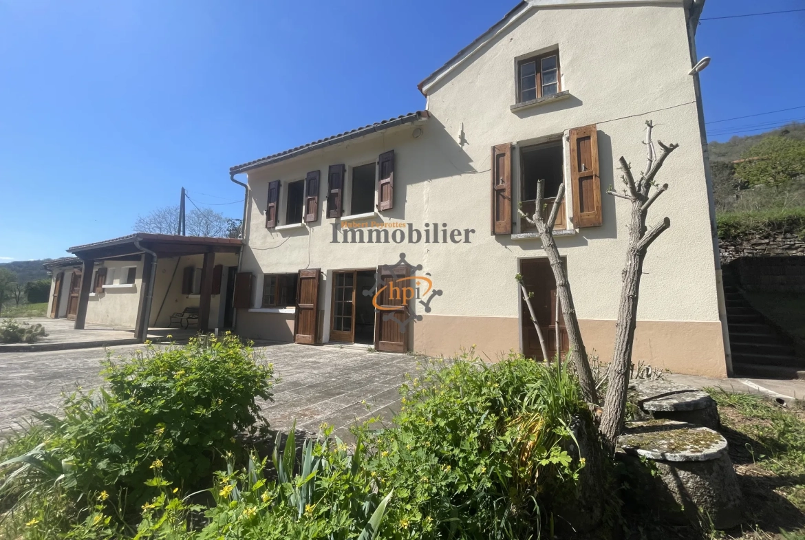 Maison de campagne avec terrain et studio à Broquiès dans la vallée du Tarn 