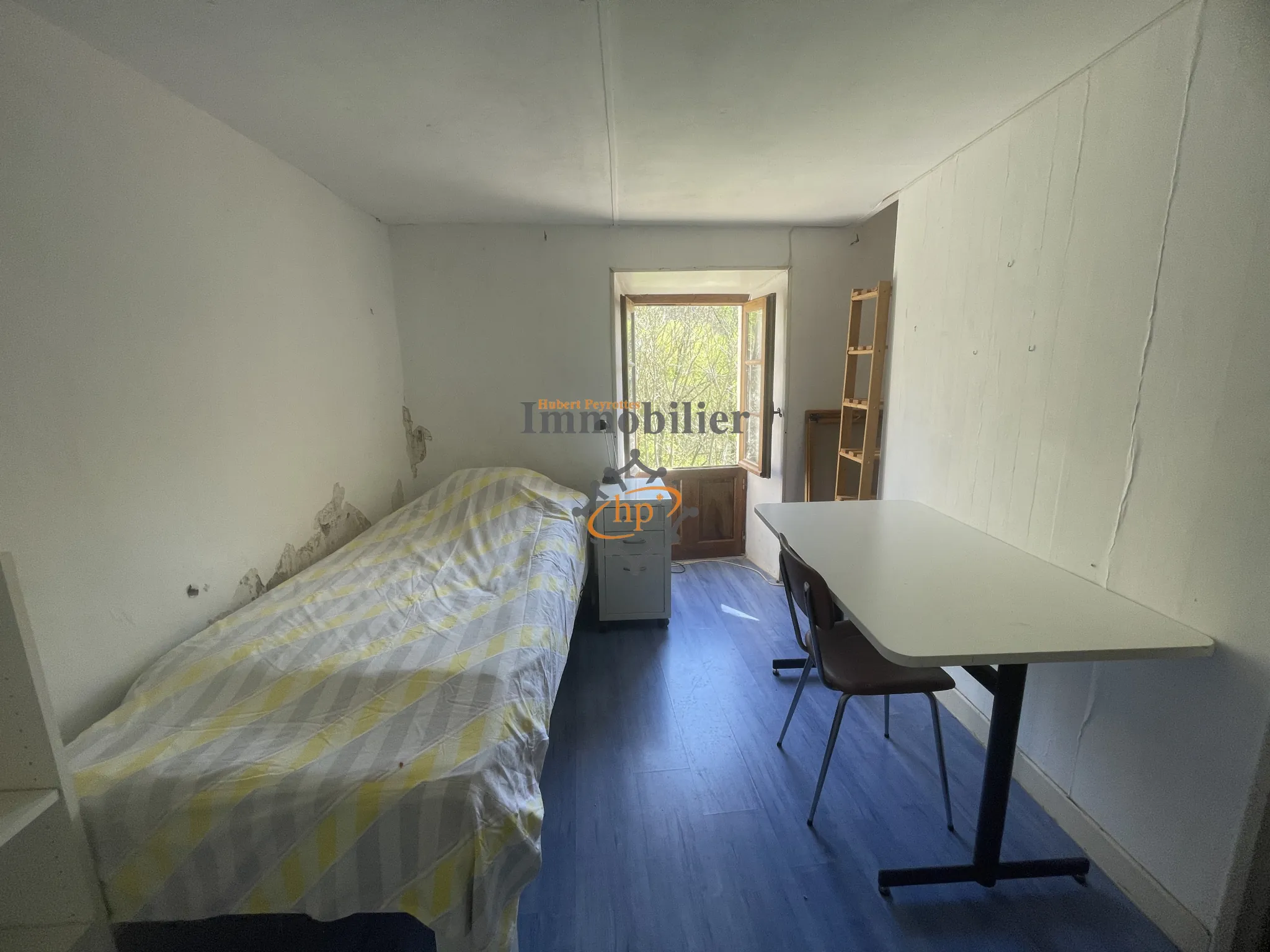 Maison de campagne avec terrain et studio à Broquiès dans la vallée du Tarn 