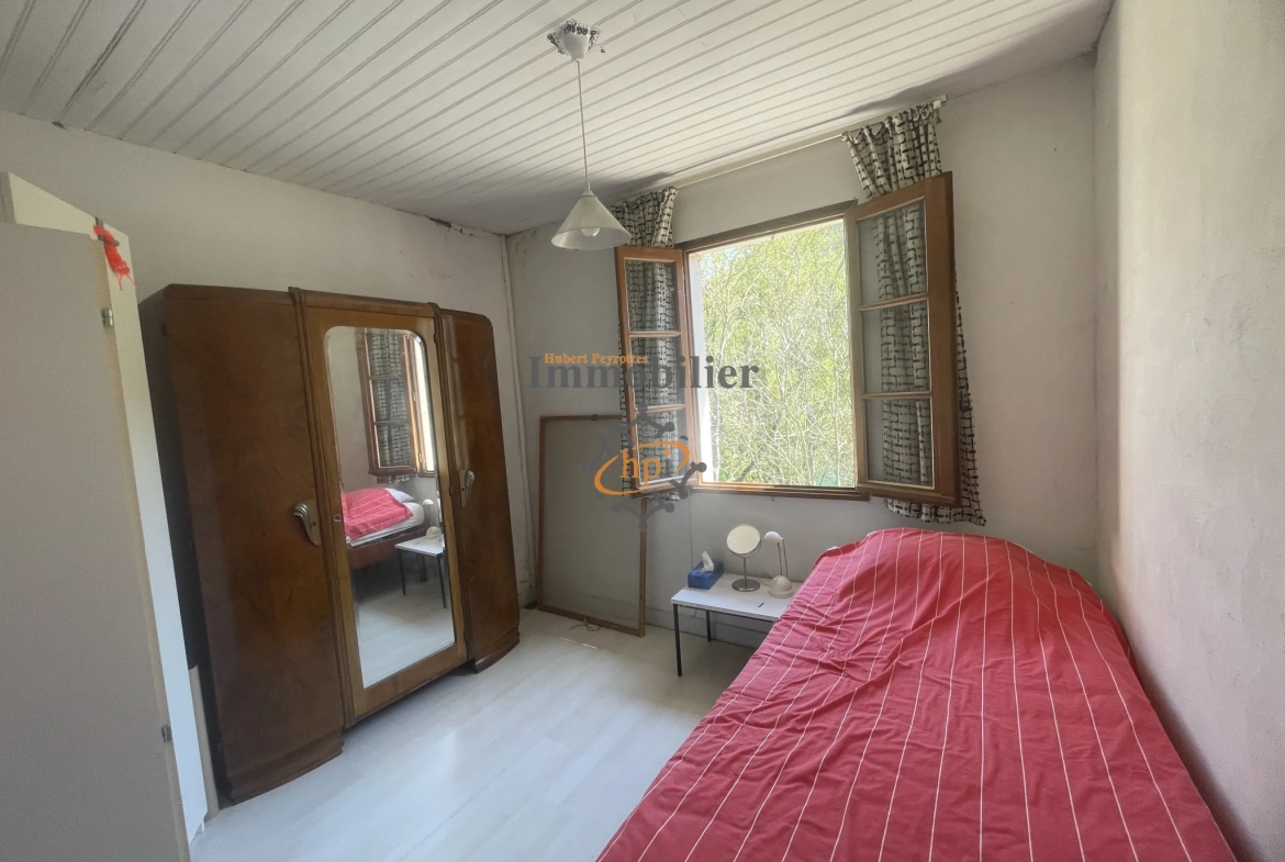 Maison de campagne avec terrain et studio à Broquiès dans la vallée du Tarn 