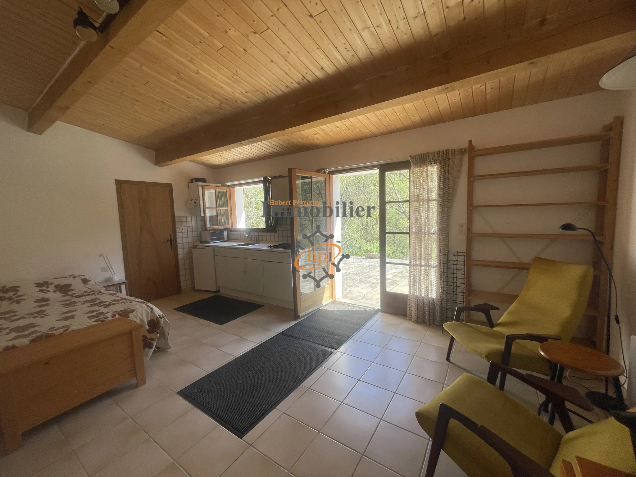 Maison de campagne avec terrain et studio à Broquiès dans la vallée du Tarn 