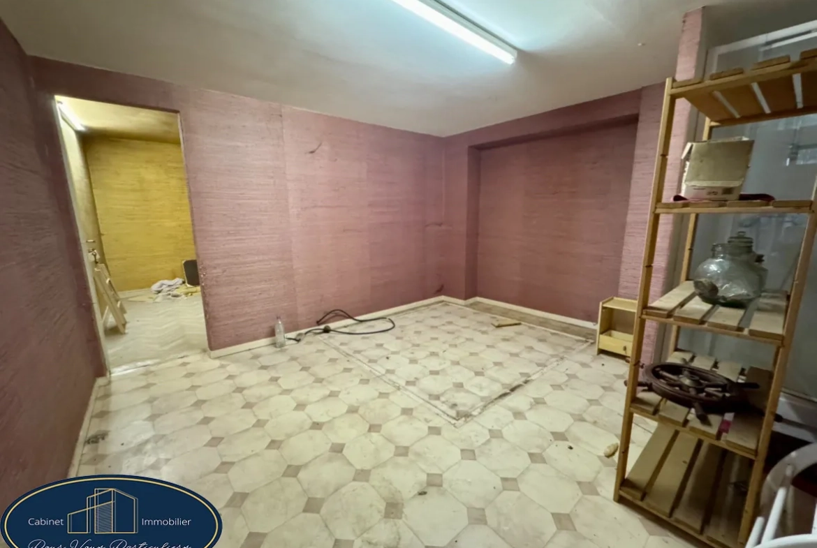 Maison à rénover avec potentiel de studios à Raismes centre-ville 