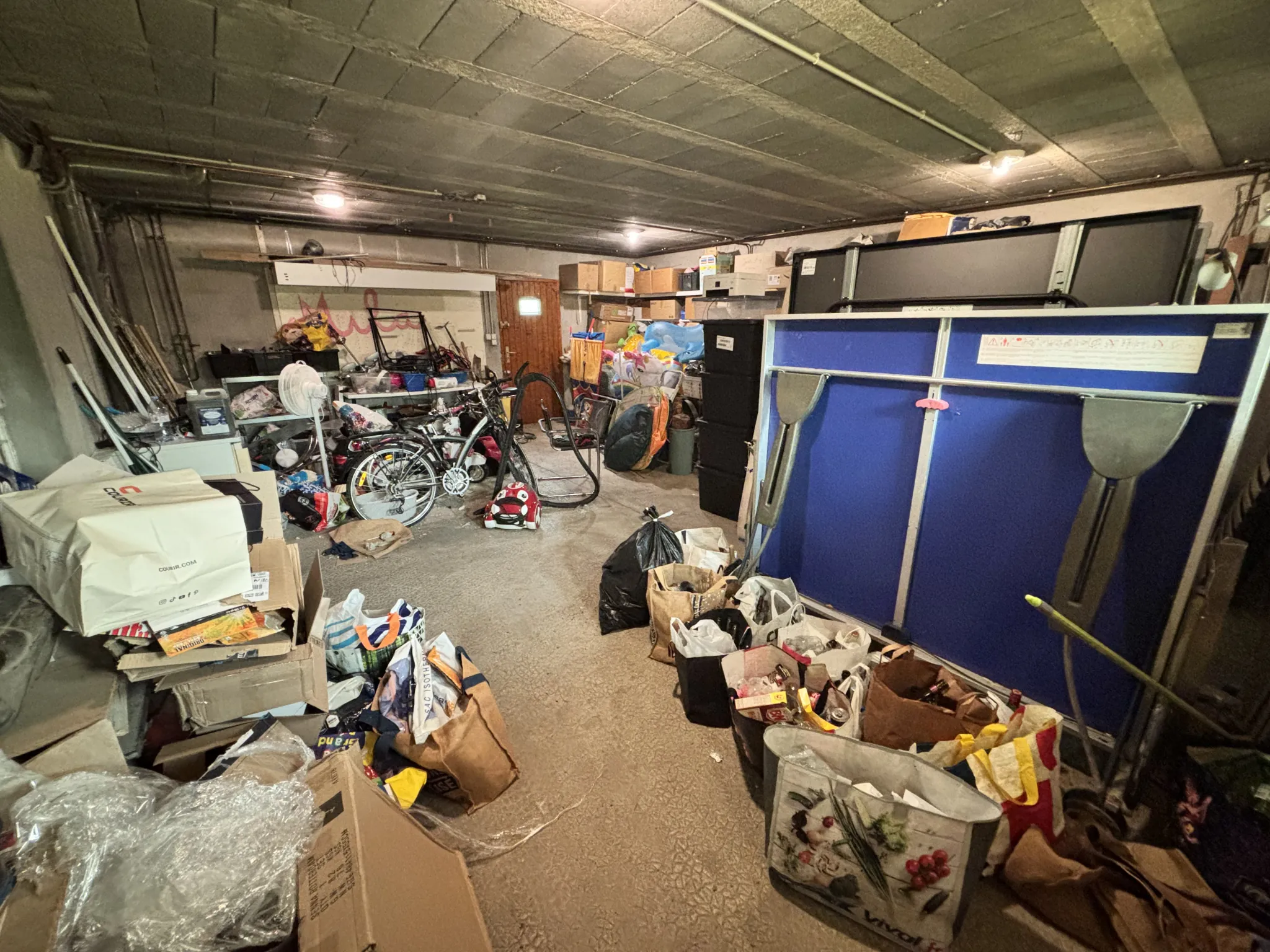 Maison familiale à Abrest de 138 m² avec garage, terrasse et potentiel d'aménagement 