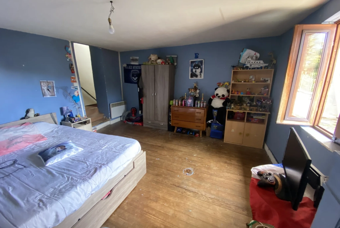 Maison de ville T3 de 73 m² avec cour et cave à La Réole 