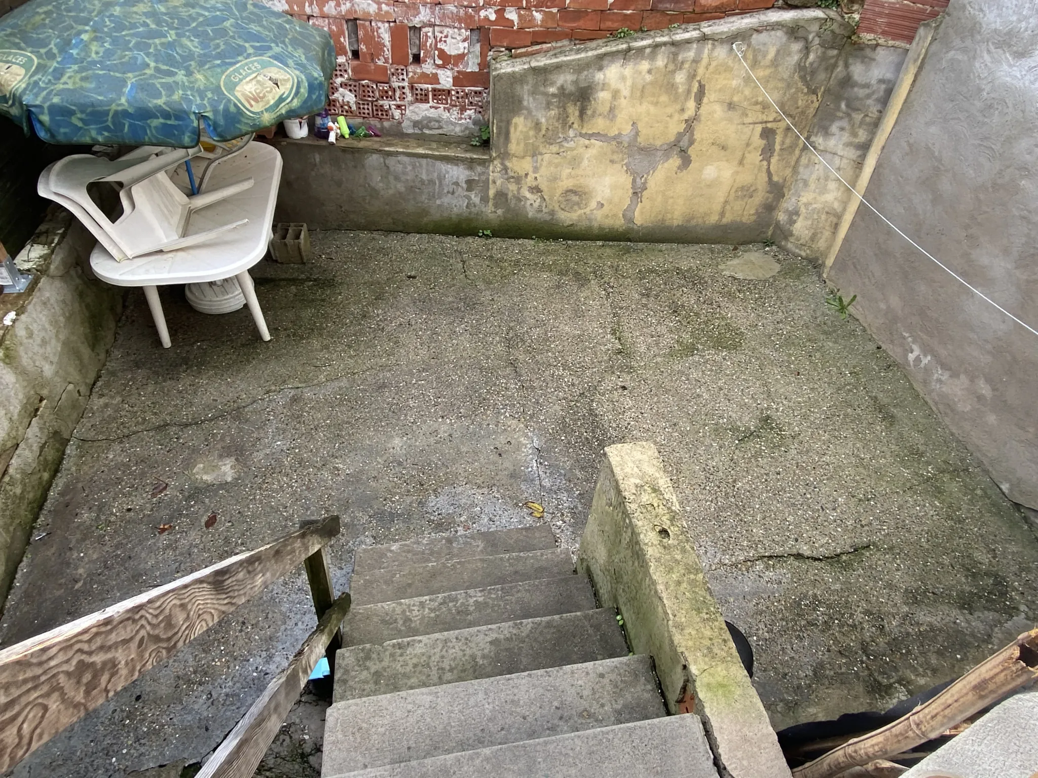 Maison de ville T3 de 73 m² avec cour et cave à La Réole 