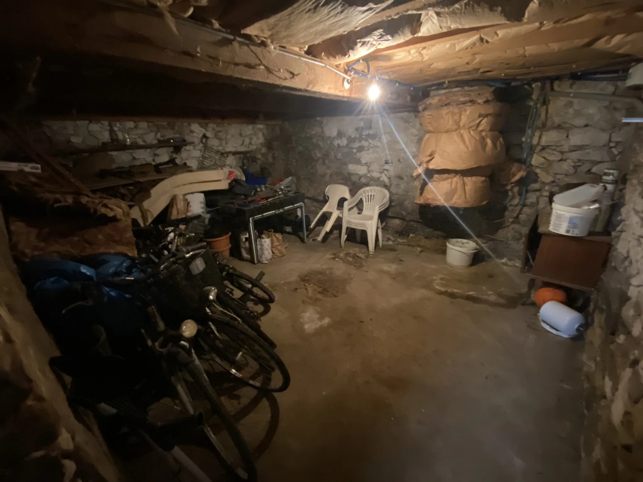 Maison de ville T3 de 73 m² avec cour et cave à La Réole 