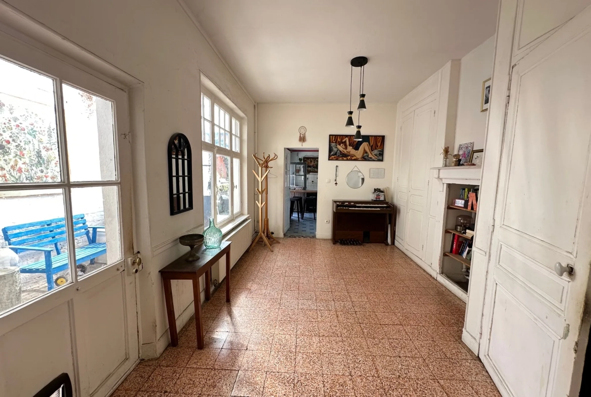 Maison à vendre à Amiens, quartier Saint Maurice avec jardin, terrasse et 4 chambres 