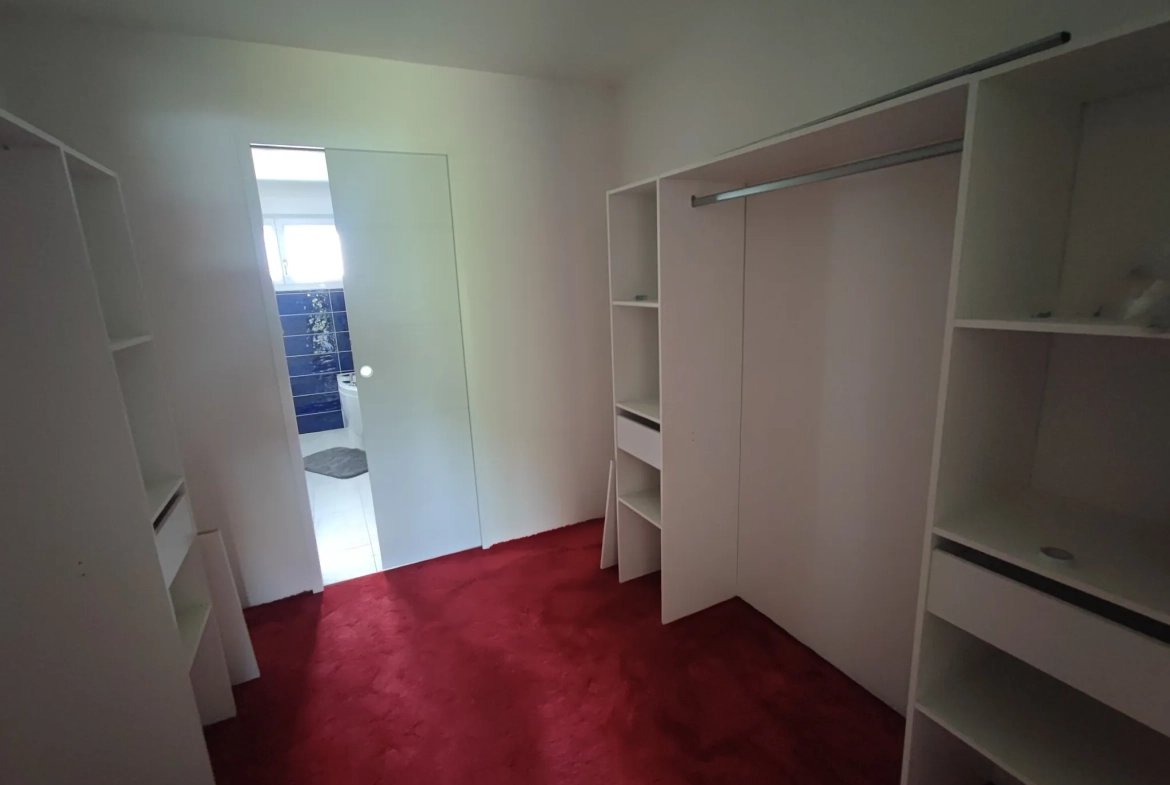 Maison de ville récente 210 m² avec terrain à Voujeaucourt 