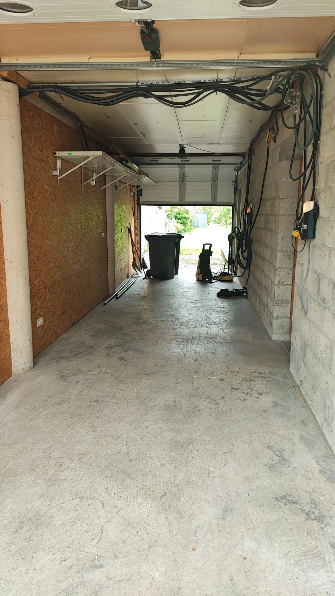 Maison de ville récente 210 m² avec terrain à Voujeaucourt 