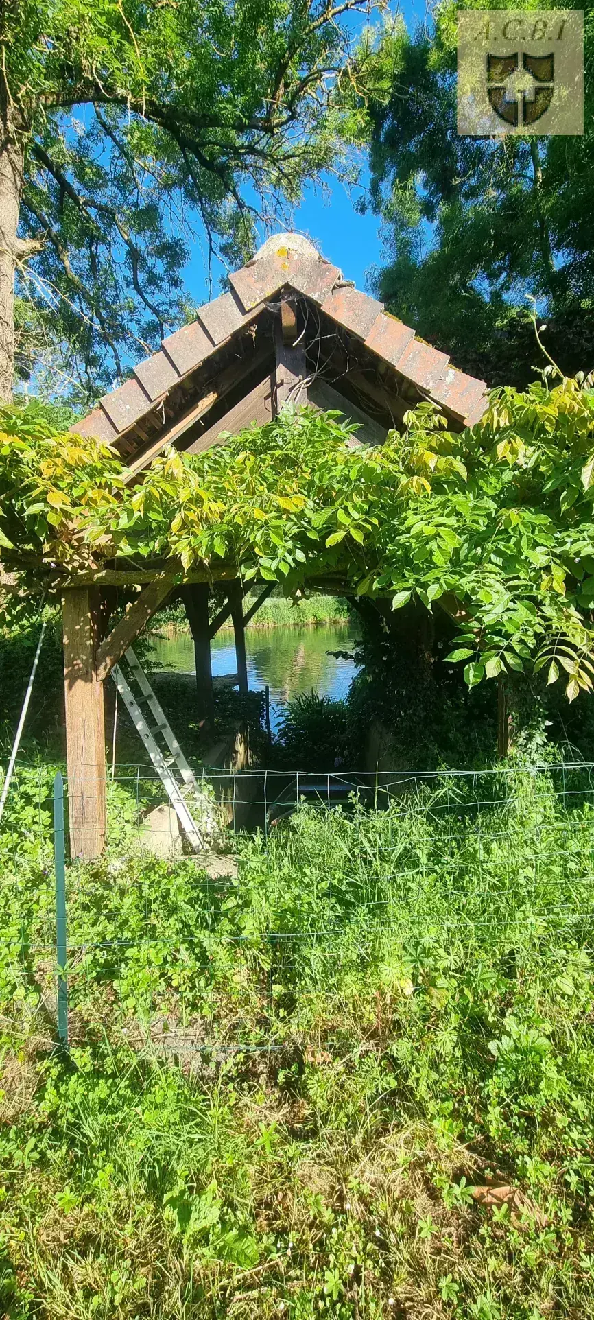 Longère en bord du Loir avec jardin, proche de Vendôme – Charme et authenticité 