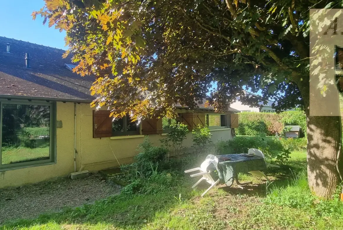 Longère en bord du Loir avec jardin, proche de Vendôme – Charme et authenticité 