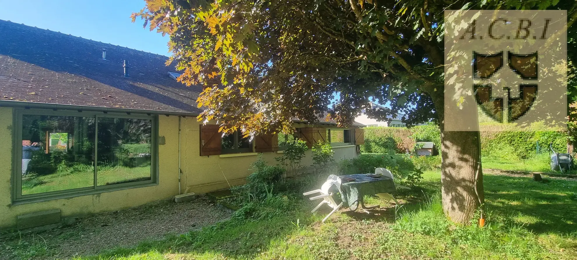 Longère en bord du Loir avec jardin, proche de Vendôme – Charme et authenticité 
