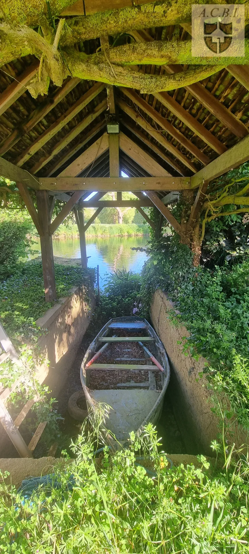 Longère en bord du Loir avec jardin, proche de Vendôme – Charme et authenticité 