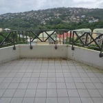 Appartement duplex lumineux avec vue mer proche CHU à Fort-de-France