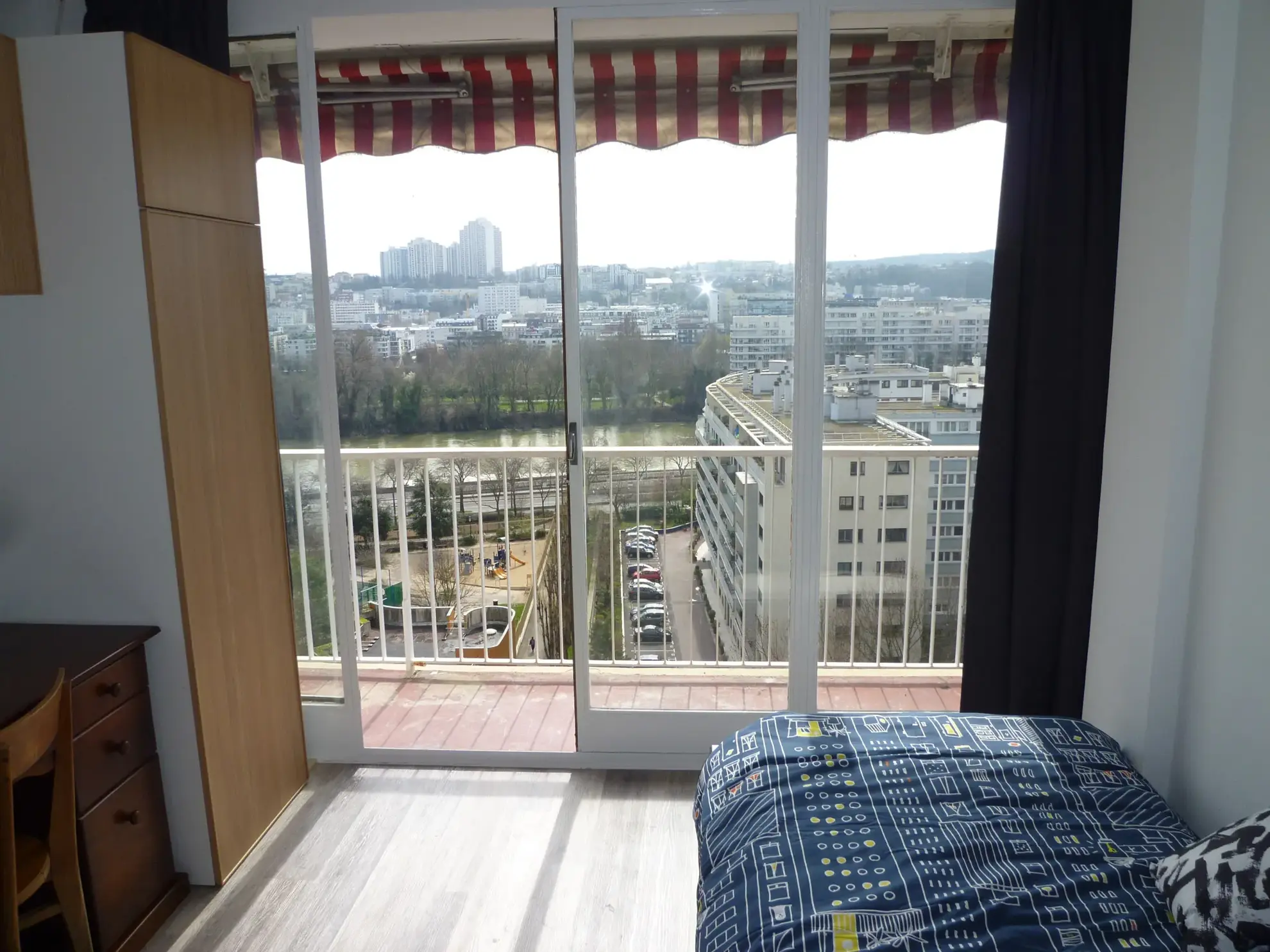 Vente d'une studette avec vue et balcon à Boulogne-Billancourt 
