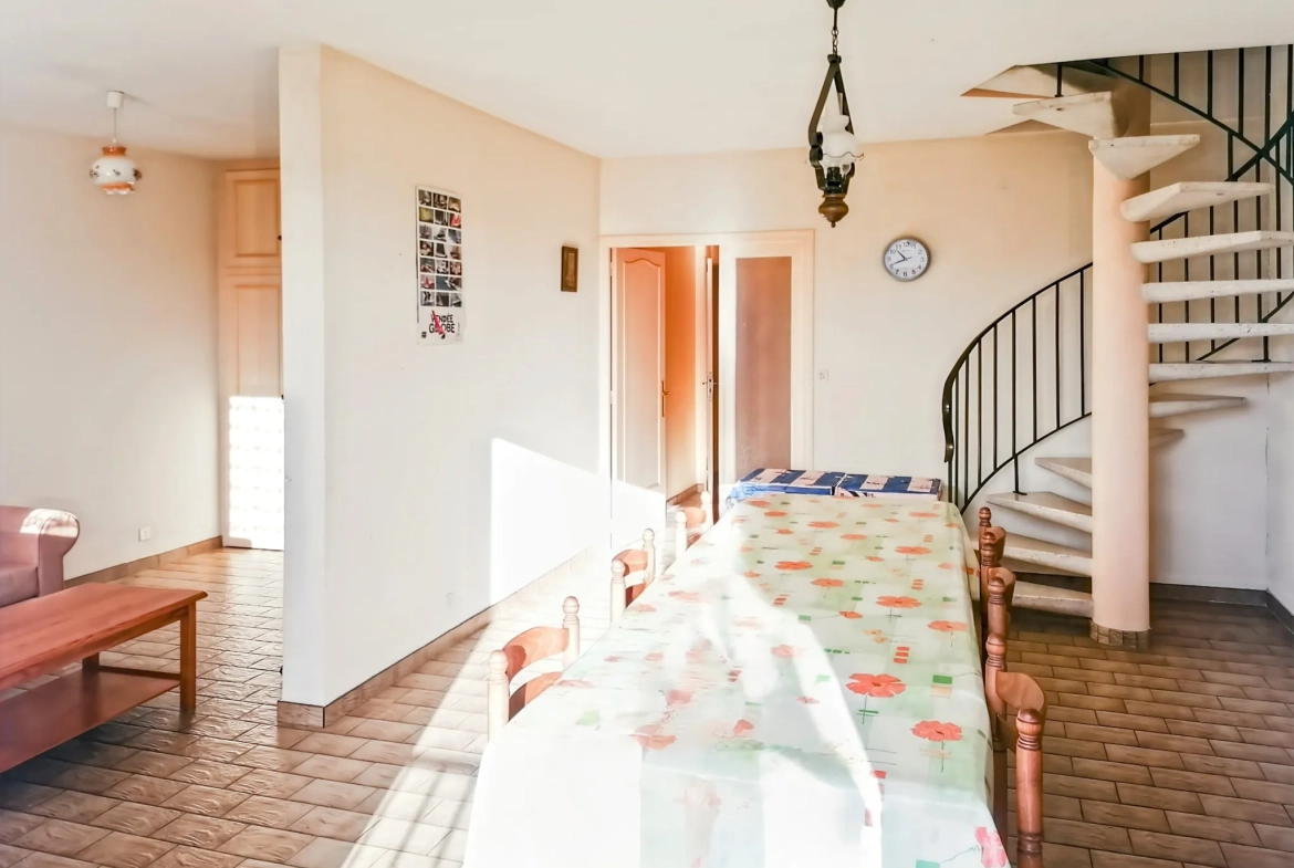 Appartement en duplex avec balcon et garage à Bretignolles-sur-Mer près des plages 