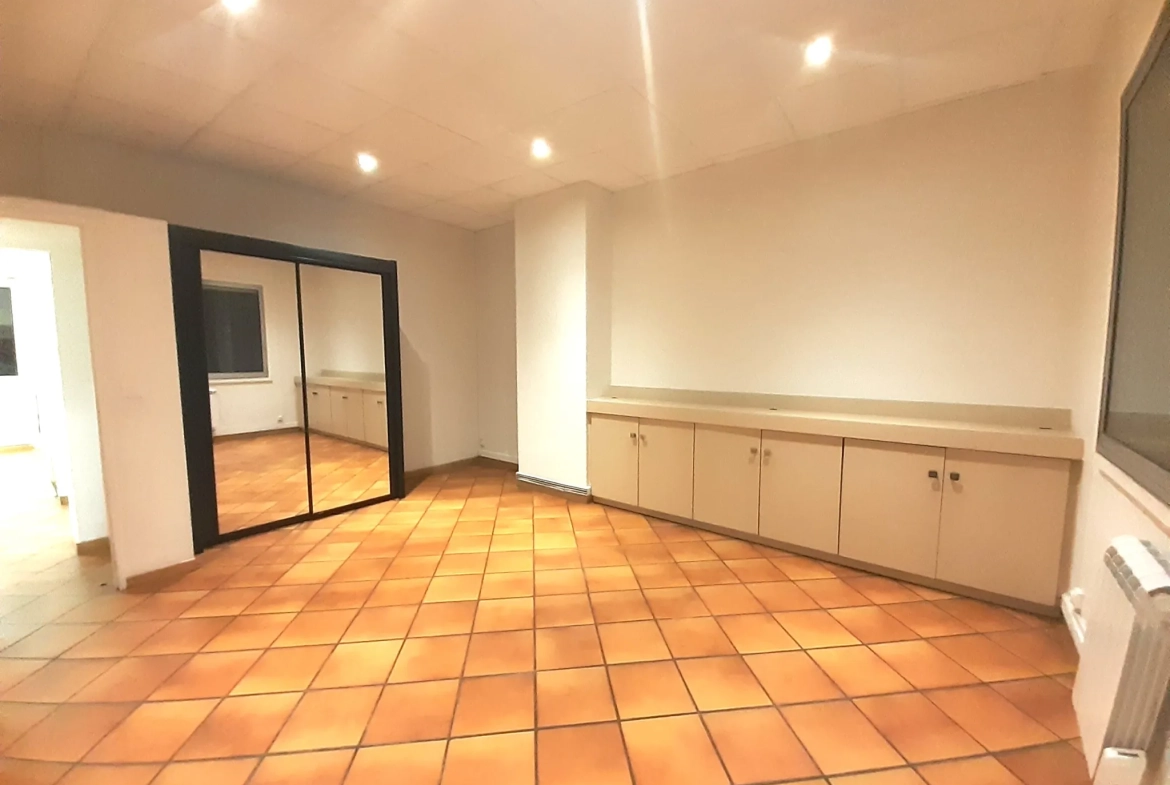 Appartement T3/4 rénové à Perpignan, idéal investisseur ou premier achat à proximité du centre-ville 