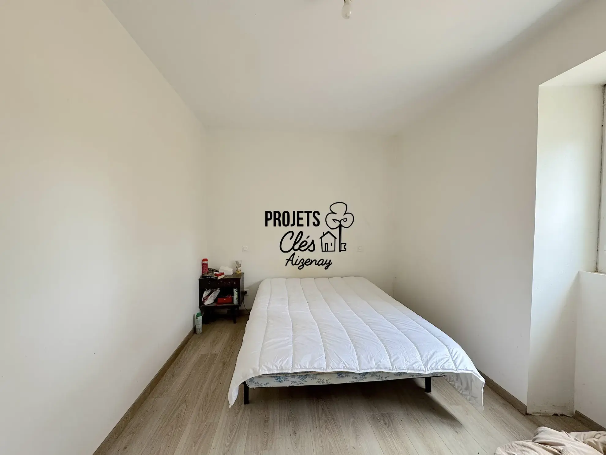 Maison de plain-pied avec véranda et grand terrain à Aizenay 