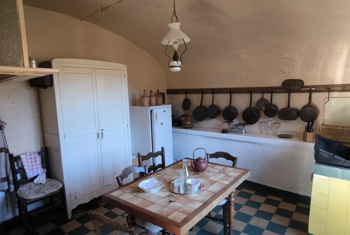 Maison en pierre avec vue panoramique à Conques-en-Rouergue 