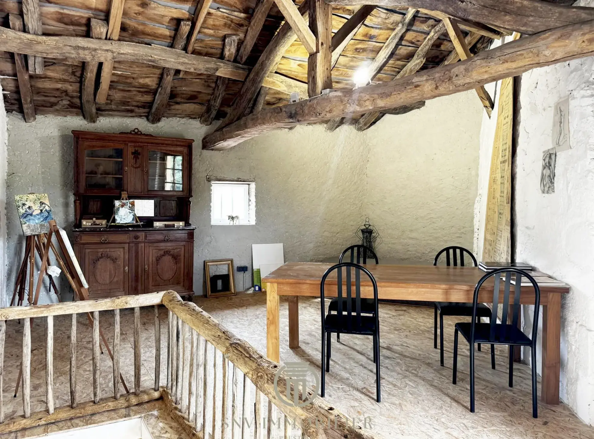 Maison de charme entièrement rénovée avec jardin, garage et dépendances à Lapalisse 