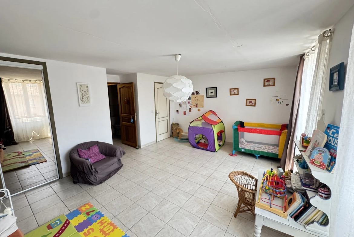 Maison de village lumineuse et spacieuse à La Saulce - 176 m² avec garage 