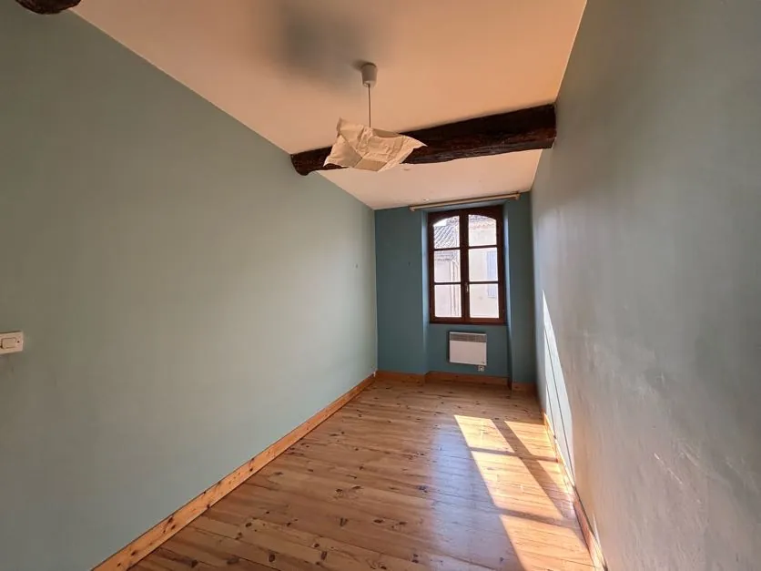 Maison de ville avec cour et charme authentique à Fleurance 