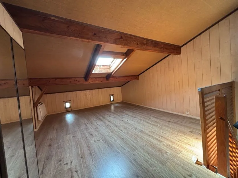 Maison de ville avec cour et charme authentique à Fleurance 