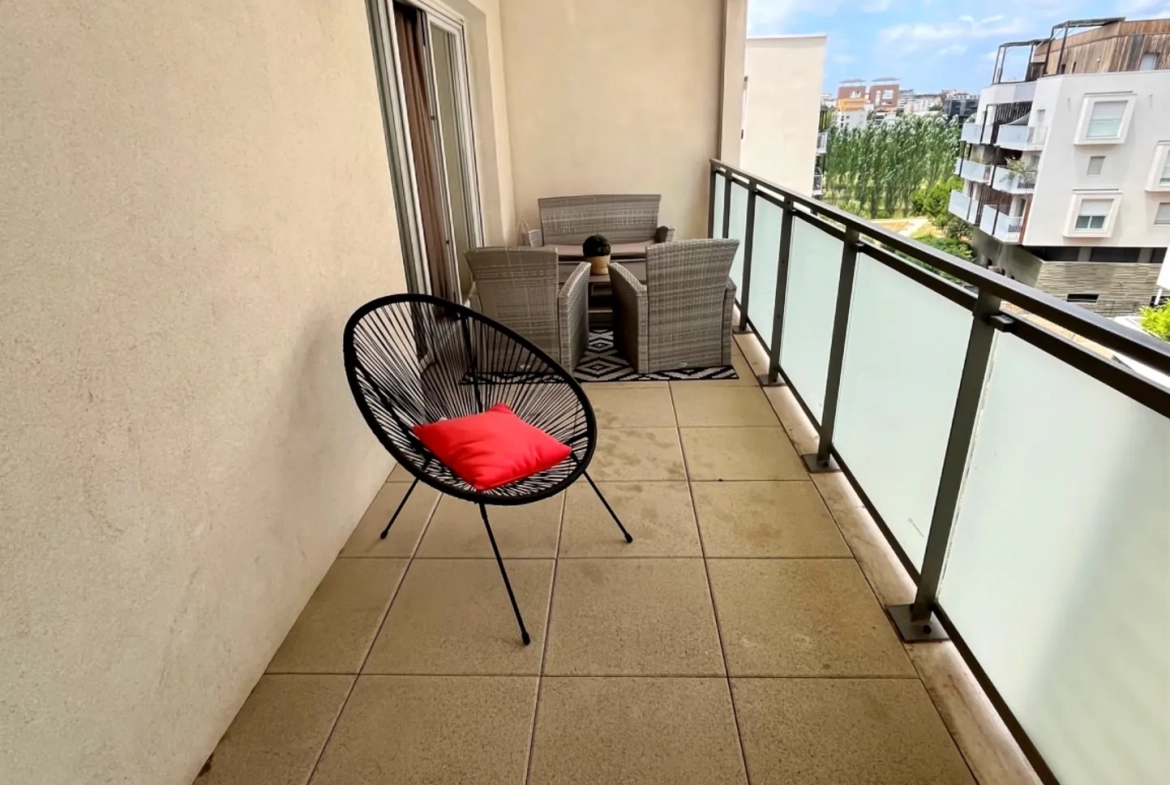 Appartement T2 de 45 m² avec terrasse et parking à Port Marianne, Montpellier 