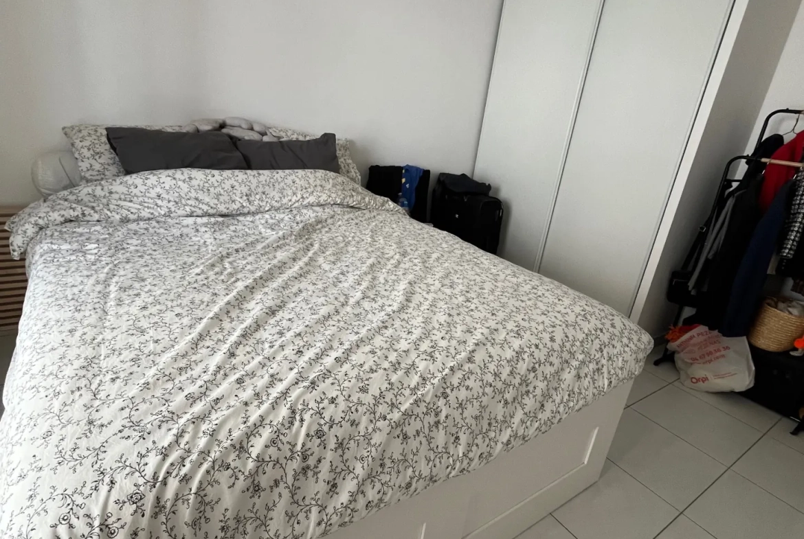 Appartement T2 de 45 m² avec terrasse et parking à Port Marianne, Montpellier 