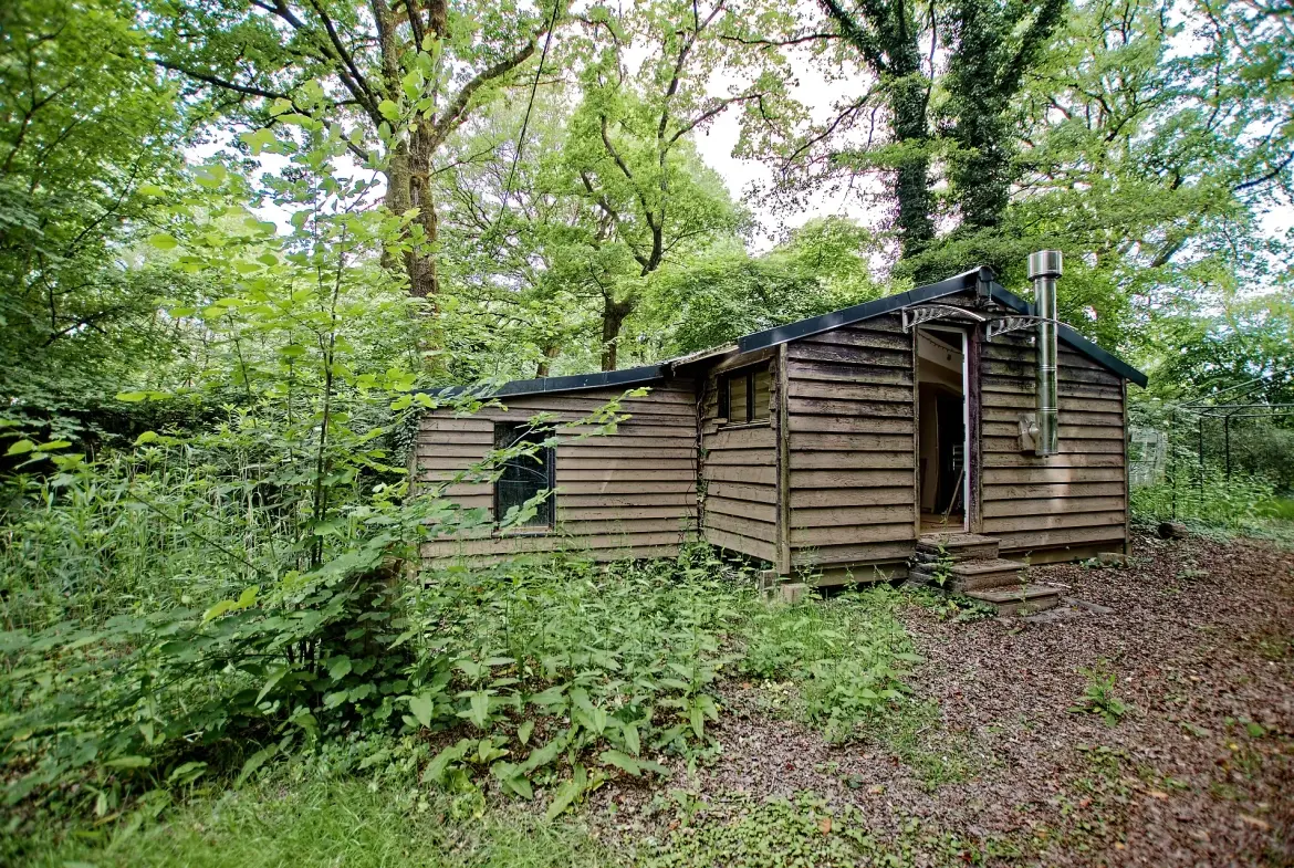 Terrain de loisir avec chalet à Guipry-Messac en bordure de Vilaine 