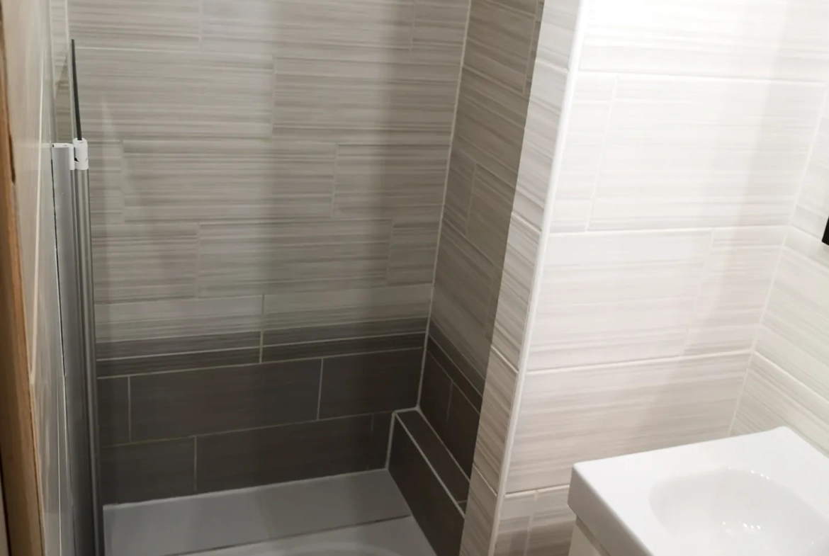 Terrain de loisir avec chalet à Guipry-Messac en bordure de Vilaine 