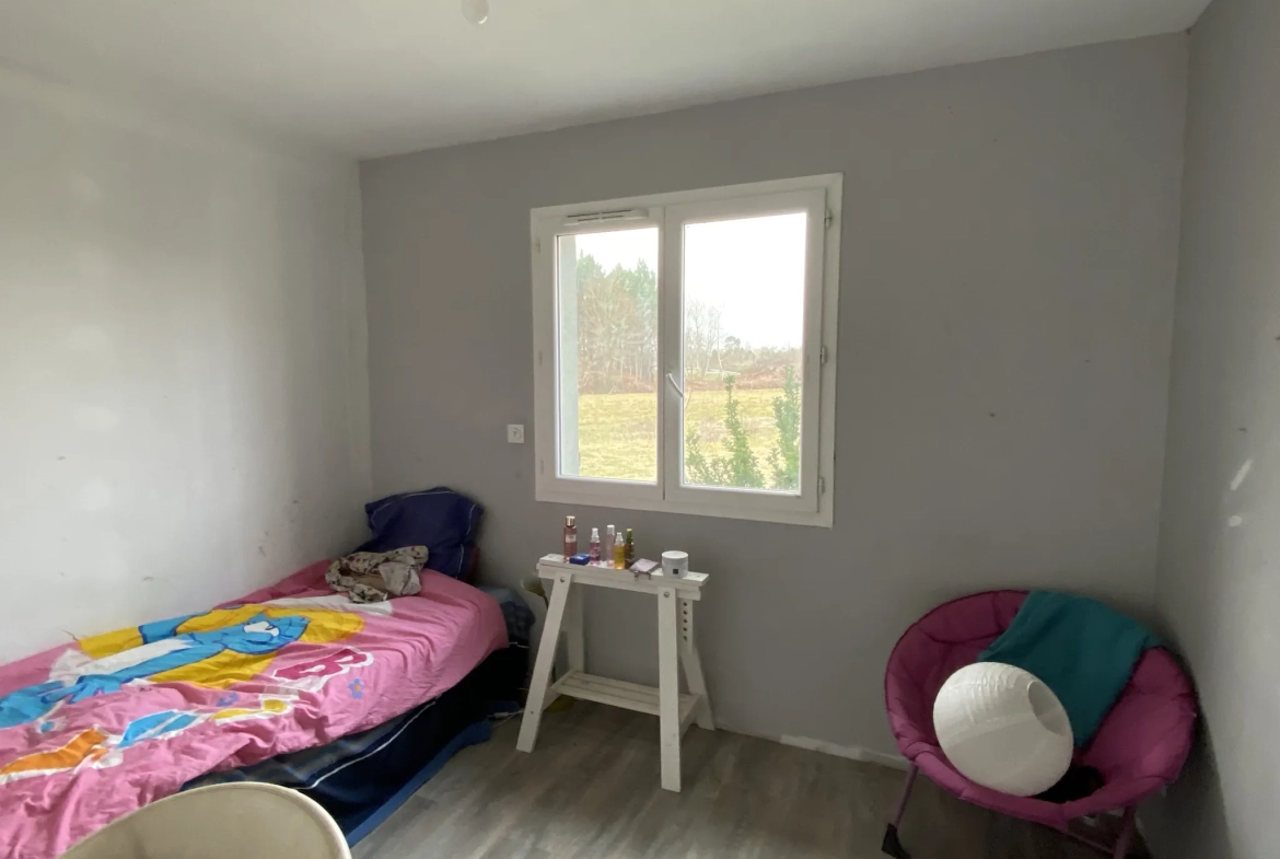 Maison 5 chambres à Lignan de Bazas, construction 2014, jardin et panneaux solaires 