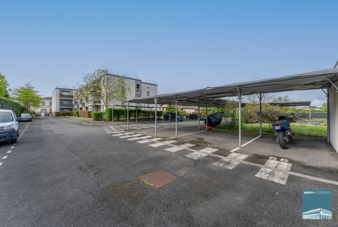 Appartement T2 de 35 m² avec balcon à Parempuyre en résidence récente 