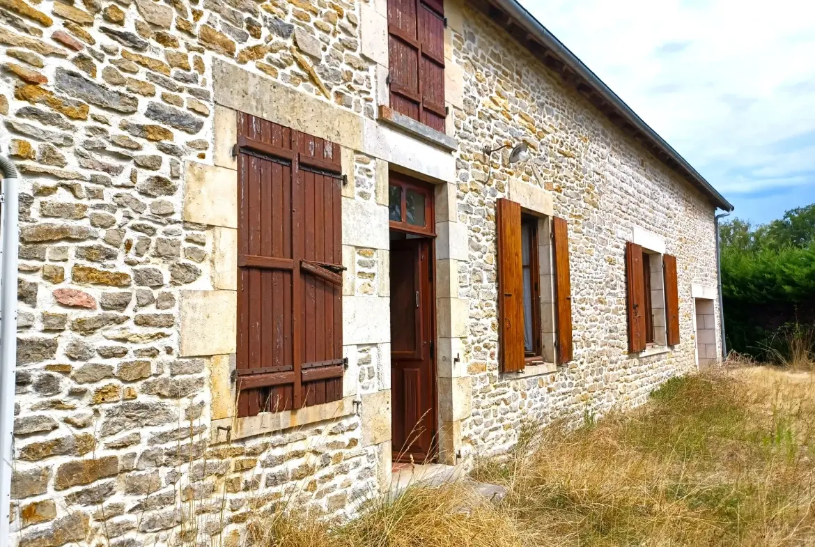 Maison de campagne avec grand terrain à vendre près de Nevers 